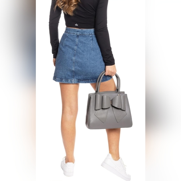 NEW! 3D Bow Vegan Leather 3-Way wear Grey Satchel, Crossbody, & Shoulder (Large) - Picture 9 of 13